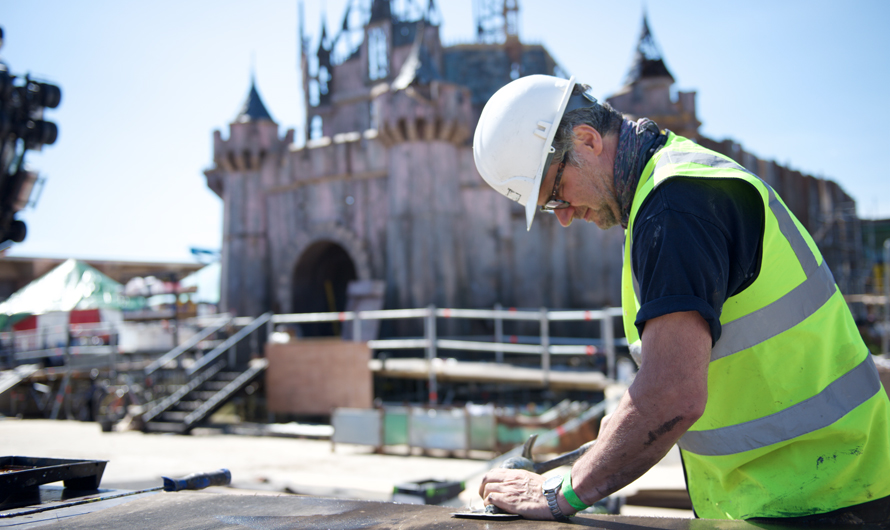 Photo by Olly Lajavardi