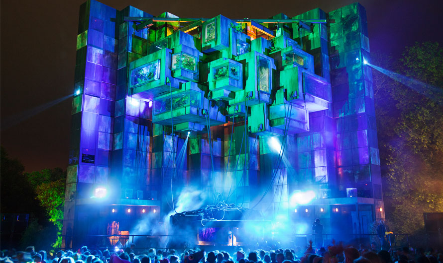 Photo by Peter Podworski