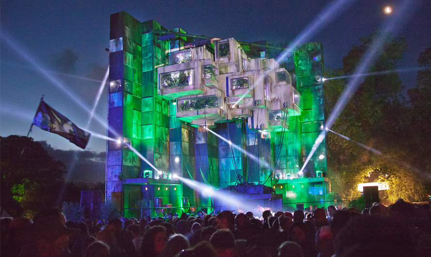 Photo by Peter Podworski