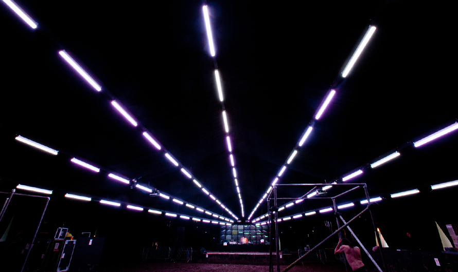 Photo by Peter Podworski