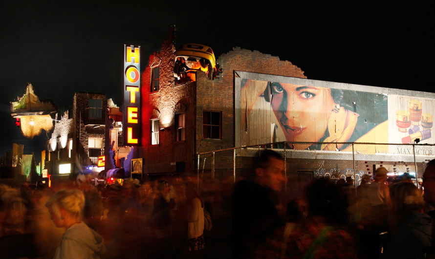 Photo by Peter Podworski